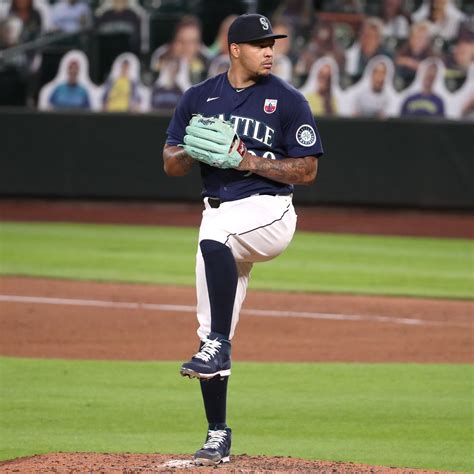 Mariners pitcher Taijuan Walker and his mother keep game in .